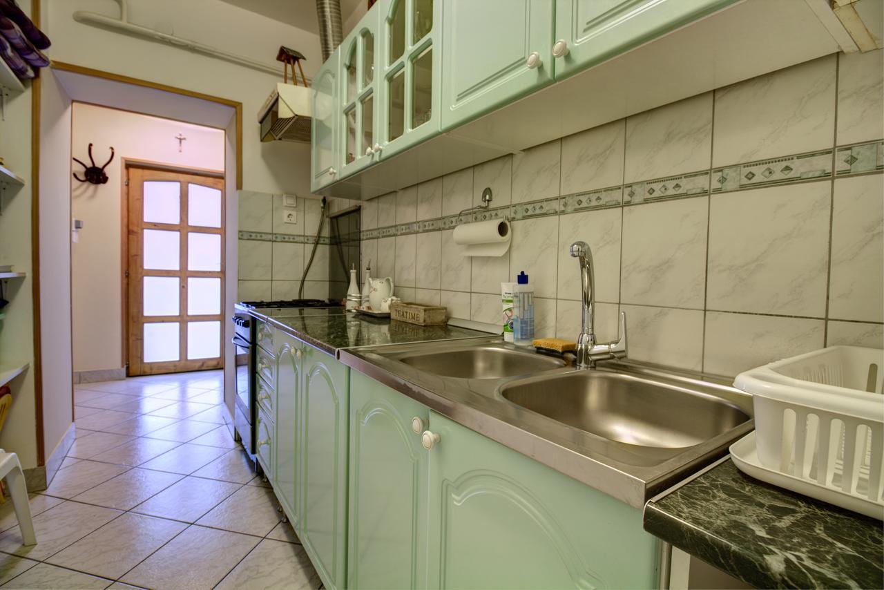 Oazis Apartman Егер Екстериор снимка